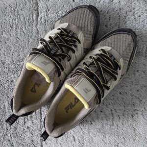 FILA Evergrand TR 21.5 Trail Running Shoes In US Size 6.5 Womens